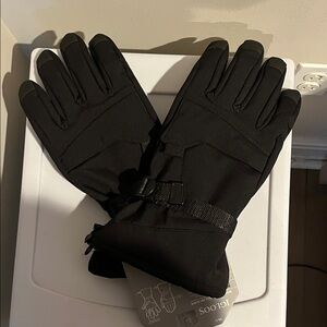 Igloo Men's Dark Gloves with Adjustable Strap